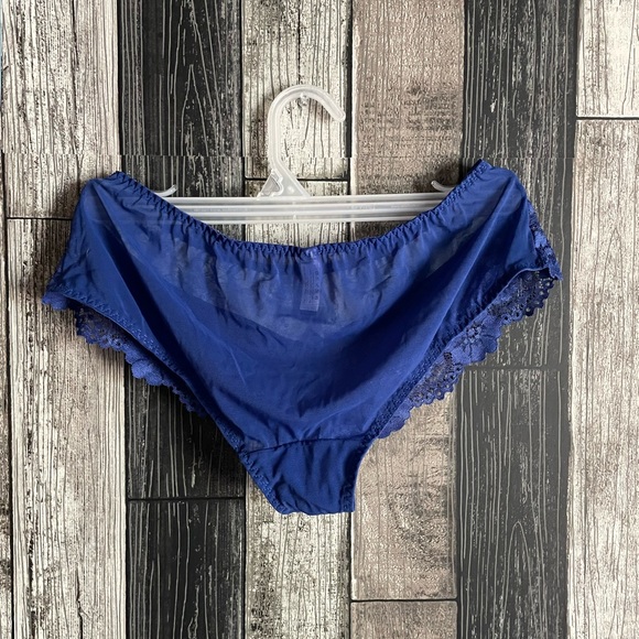 Adore Me Push-up Bra and Panties - Picture 7 of 8